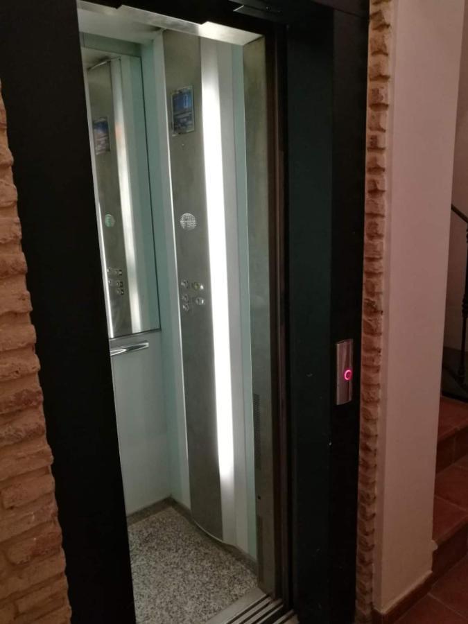 Trianabridgeviews Atico Con Vistas Al Puente De Triana Calle Castilla 38 Севиля Екстериор снимка